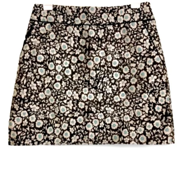 Ann Taylor LOFT Black, Blue, & Metallic Silver Floral Print Mini Skirt - Size 2 - Picture 2 of 9